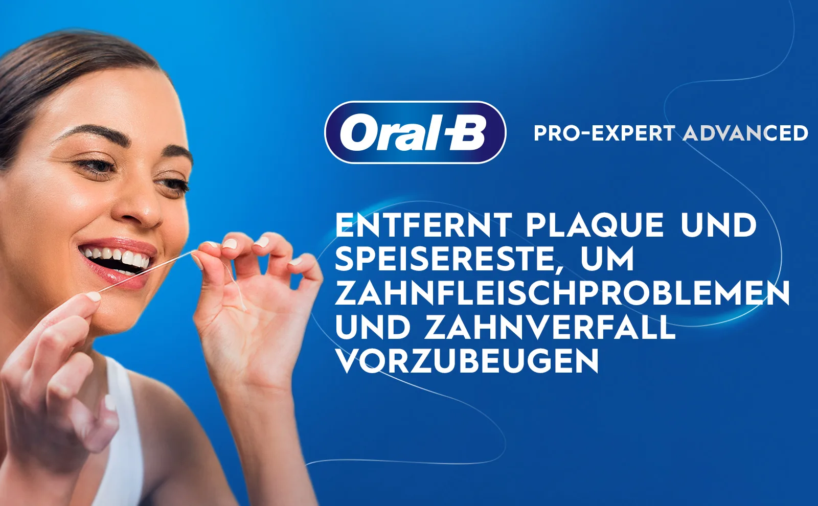 Frau reinigt mit der Oral-B Pro-Expert Advanced Zahnseide, um Plaque und Speisereste zu entfernen. 