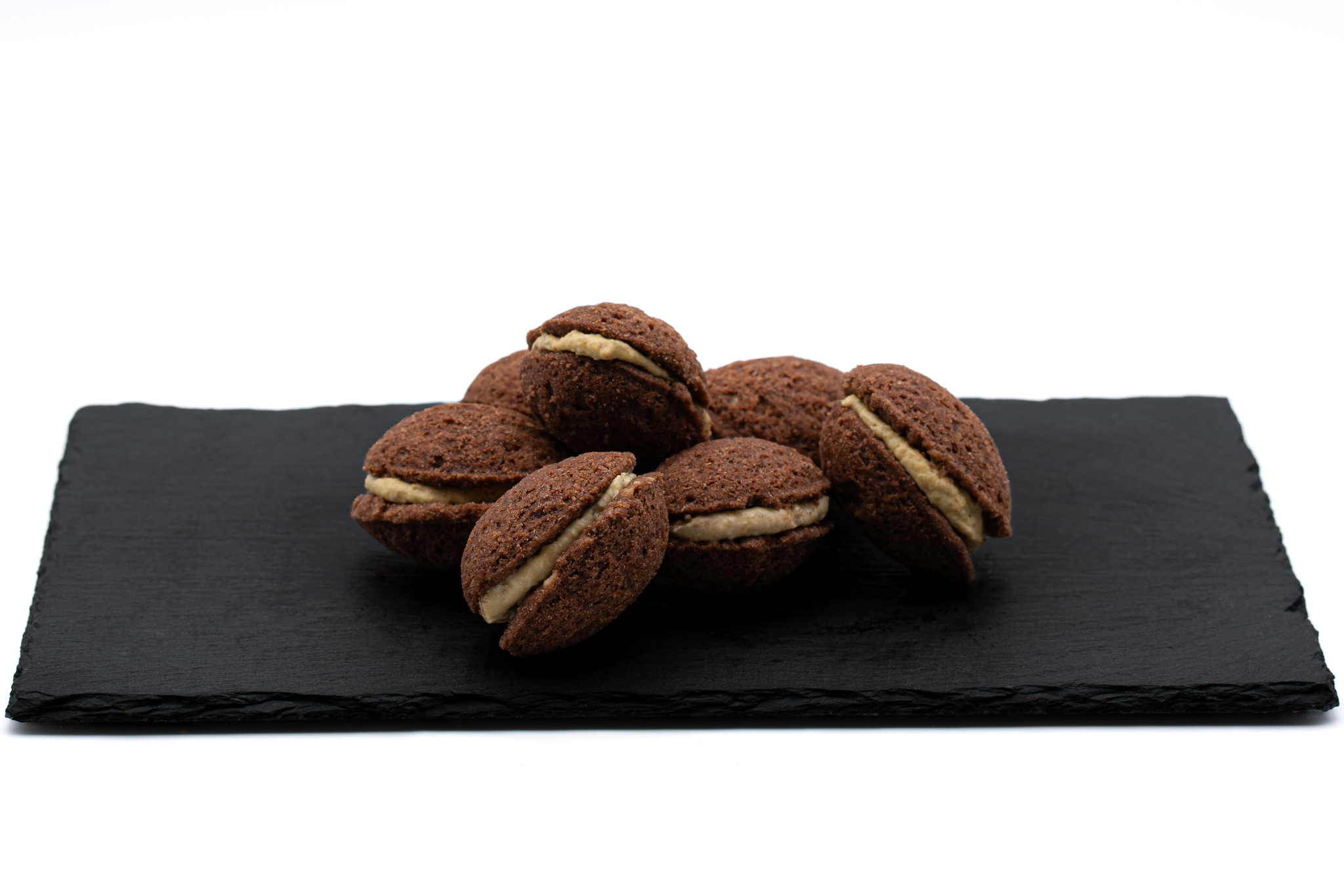 Almond-cocoa cake