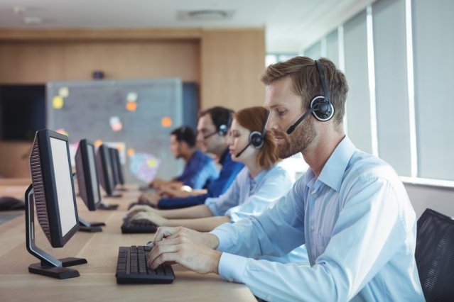 busy call center agents