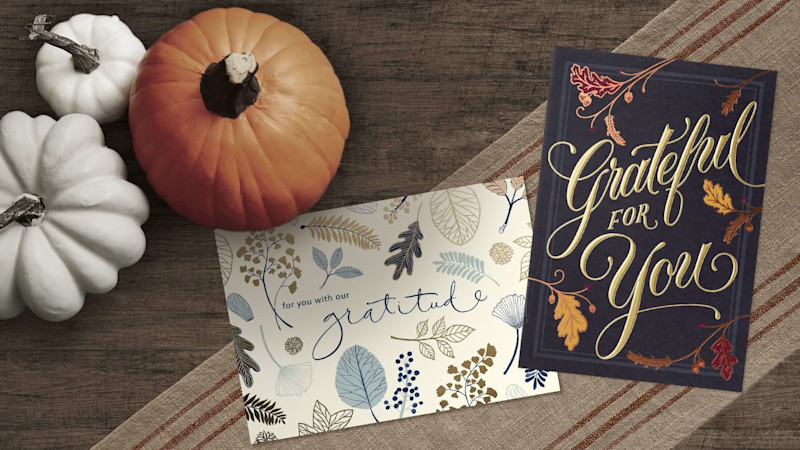 What to Write to Employees for Thanksgiving ARTICLE HERO IMAGE