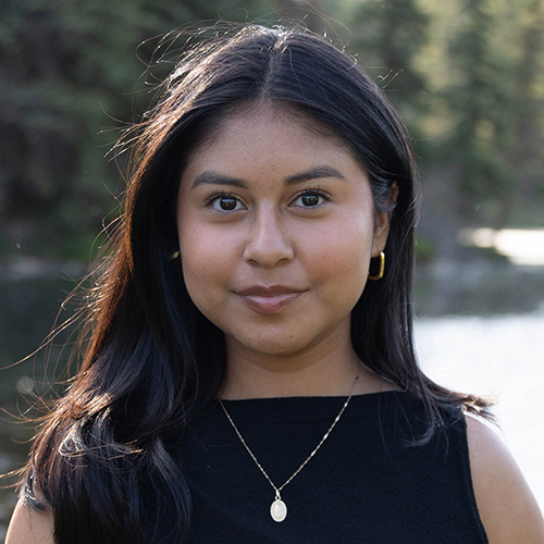 Student - Vivían Reyes Educator - Emily Thompson