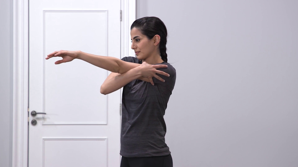 posterior-capsule-stretch-2-sets-x-20-seconds-per-side
