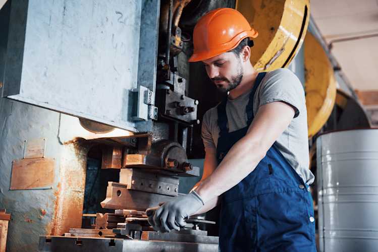 Common Metal Fabrication Techniques in Dubai Explained