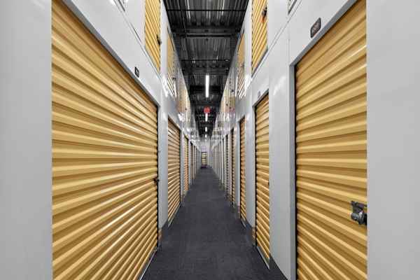 climate controlled self storage units in Bronx, NY on Nereid Ave