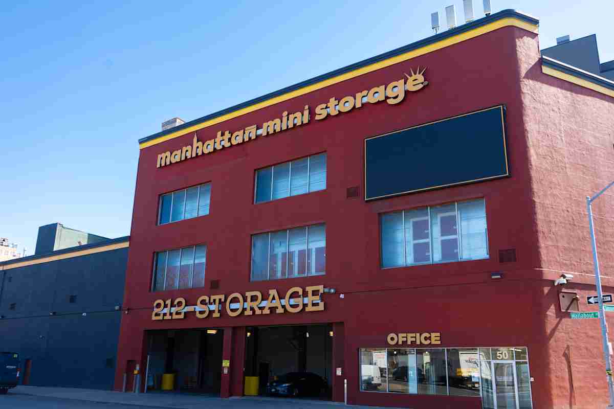 Manhattan Mini Storage at 50 Wallabout St