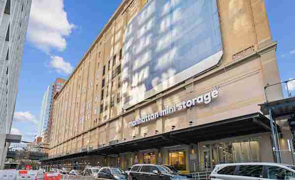Manhattan Mini Storage on 520 W 17th St in New York Self Storage