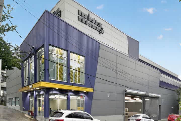 street view of the storage facility at 552 Nereid Ave in The Bronx, NY