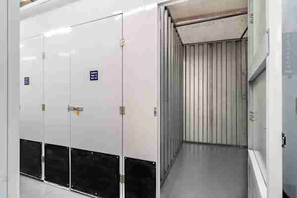 large size storage units in Inwood at Manhattan Mini Storage