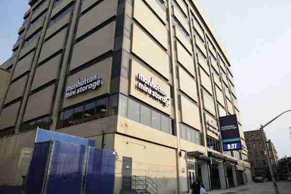 Manhattan Mini Storage on 5030 Broadway in New York Self Storage