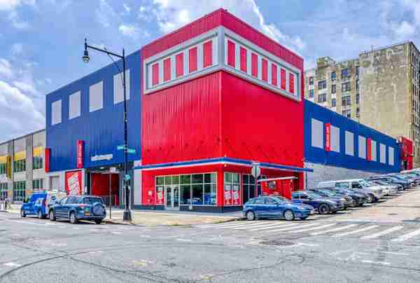 Manhattan Mini Storage on 302 Dyckman St in New York Self Storage