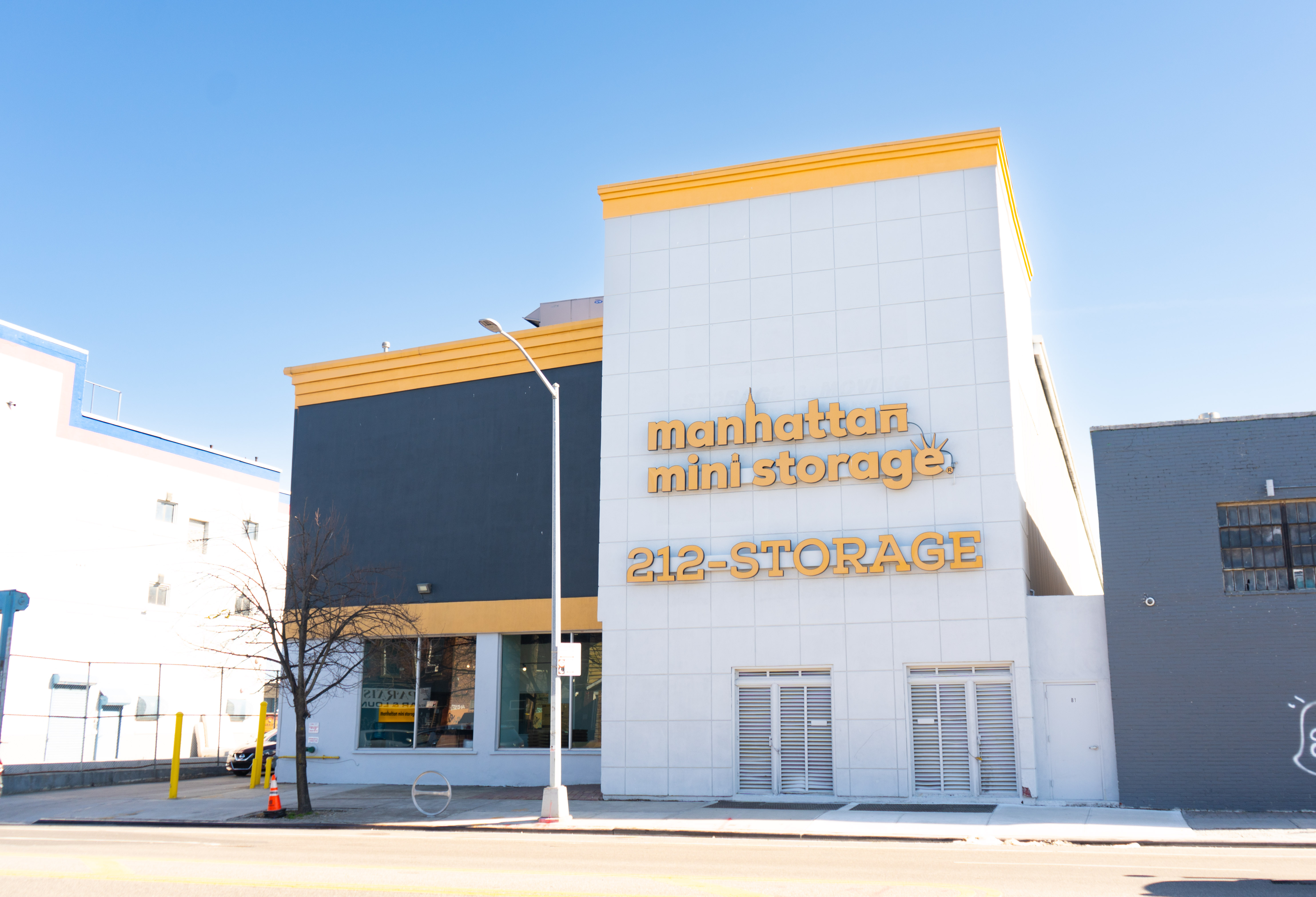 Manhattan Mini Storage on 18402 Jamaica Ave in Hollis Self Storage