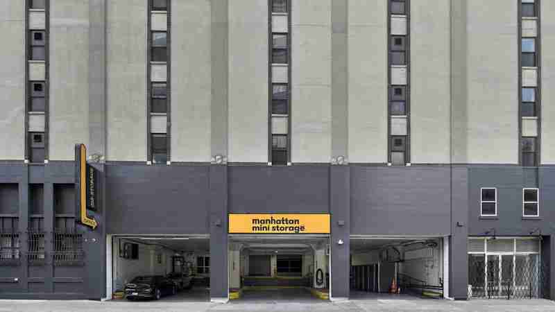 street view of Manhattan Mini Storage on W 21st Street NYC