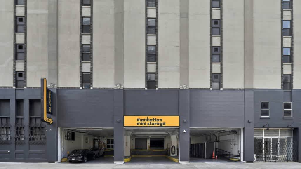 street view of Manhattan Mini Storage on W 21st Street NYC