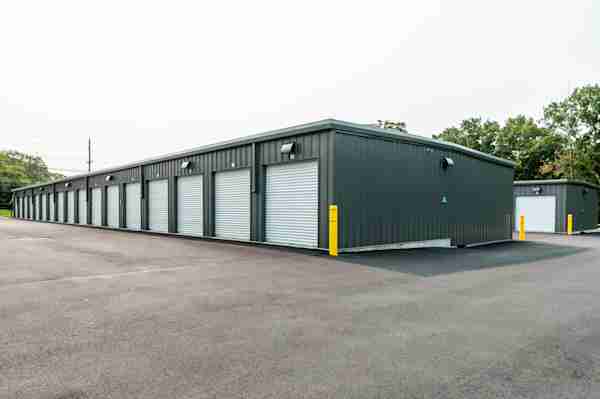 Manhattan Mini Storage drive up self storage in South Brunswick, NJ