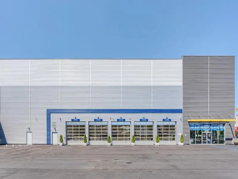 Manhattan Mini Storage on 34-09 College Point Blvd in Flushing Self Storage