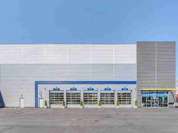 Manhattan Mini Storage on 34-09 College Point Blvd in Flushing Self Storage