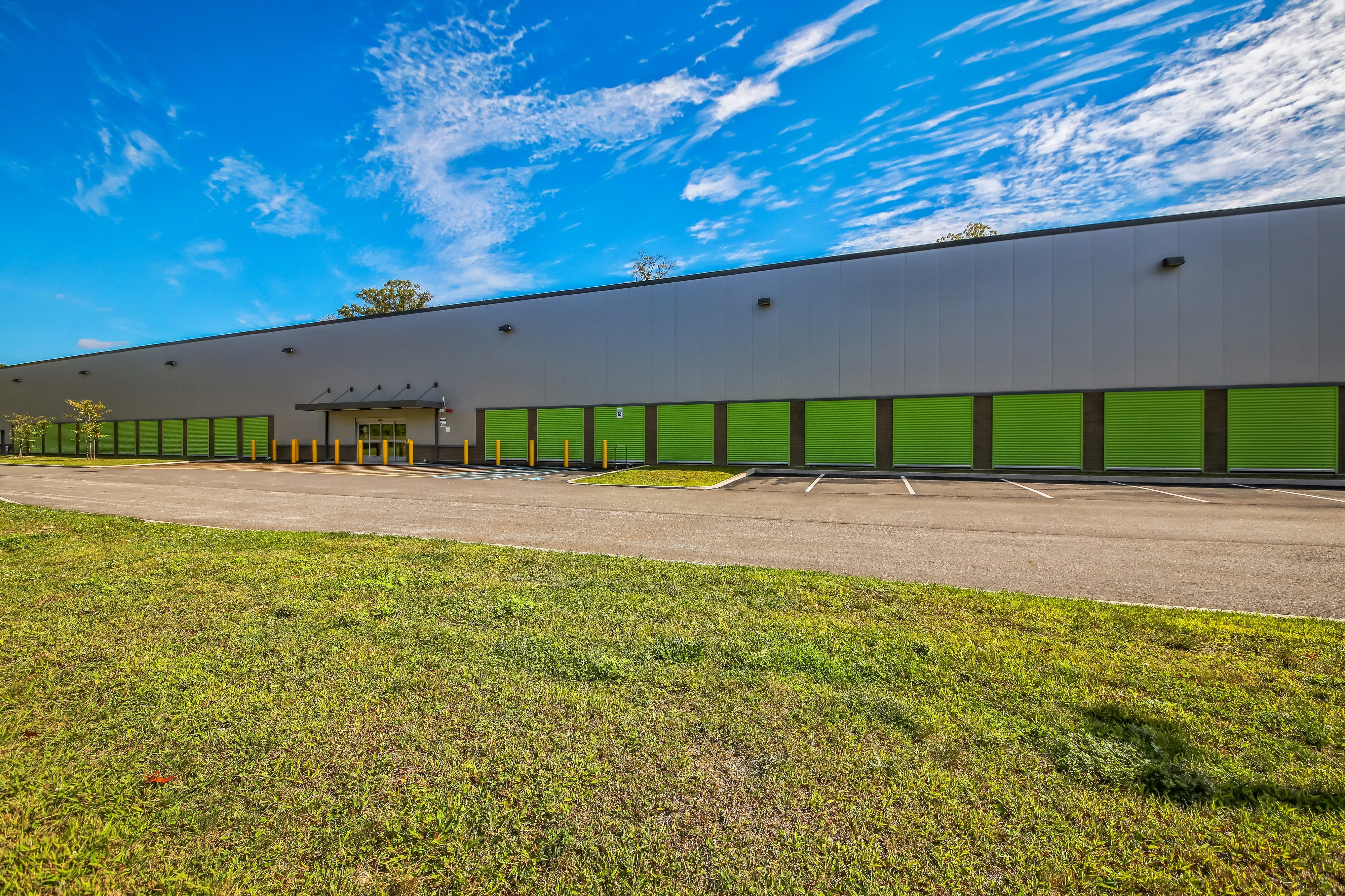Manhattan Mini Storage on 59 Hillside Ave in Pearl River Self Storage