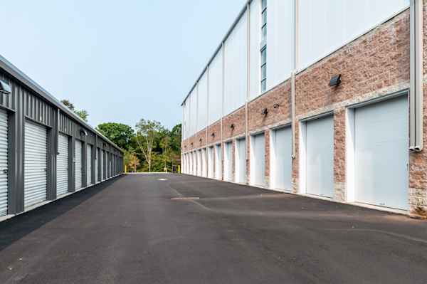 drive up self storage units in Monmouth Junction, NJ at Manhattan Mini Storage