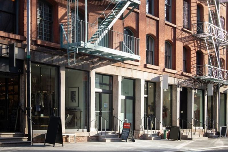 Manhattan Mini Storage on 262 Mott St in New York Self Storage