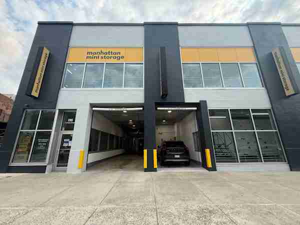 Manhattan Mini Storage on 290 Dyckman St in New York Self Storage
