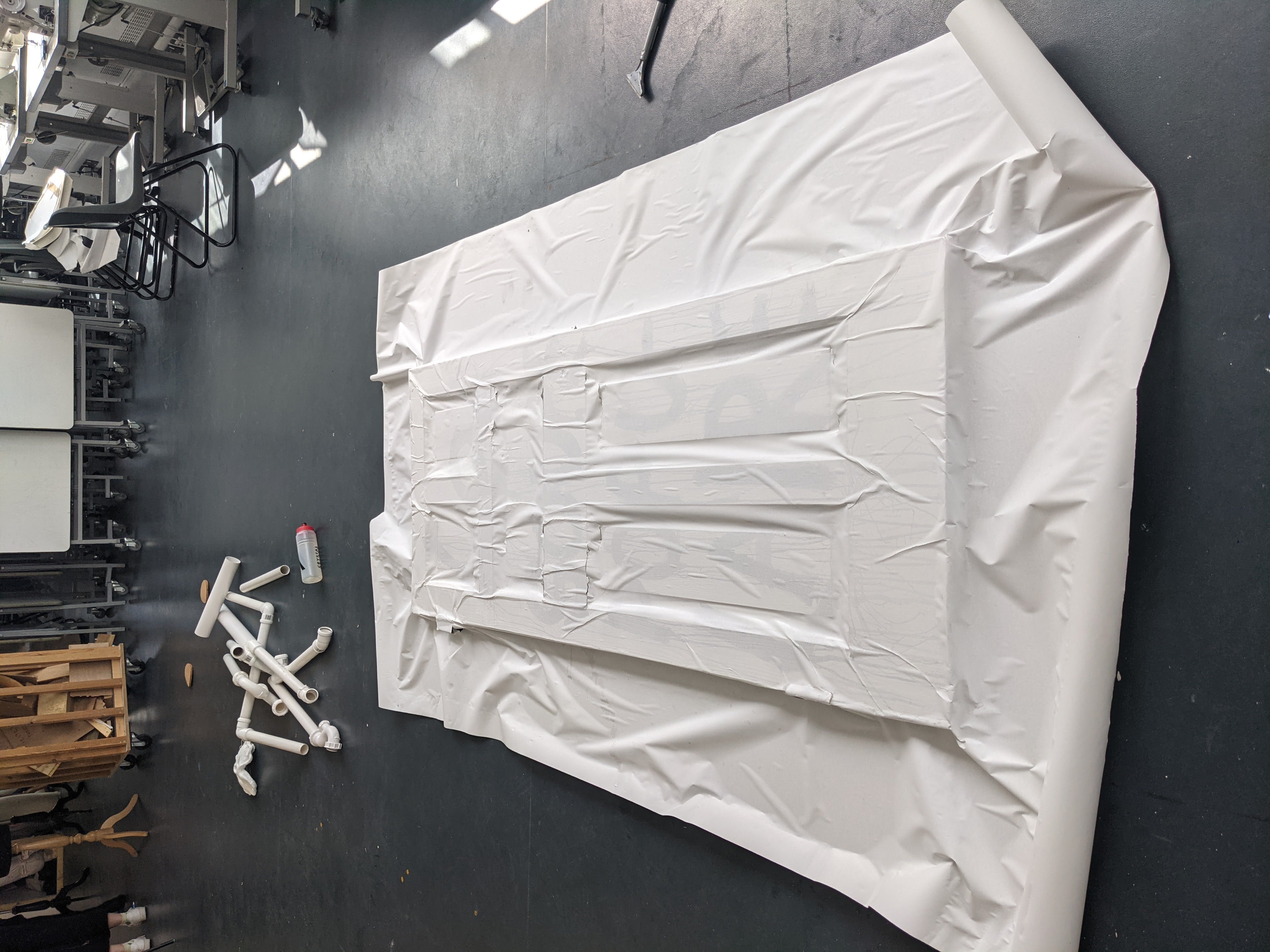 Fin Warren behind the scenes