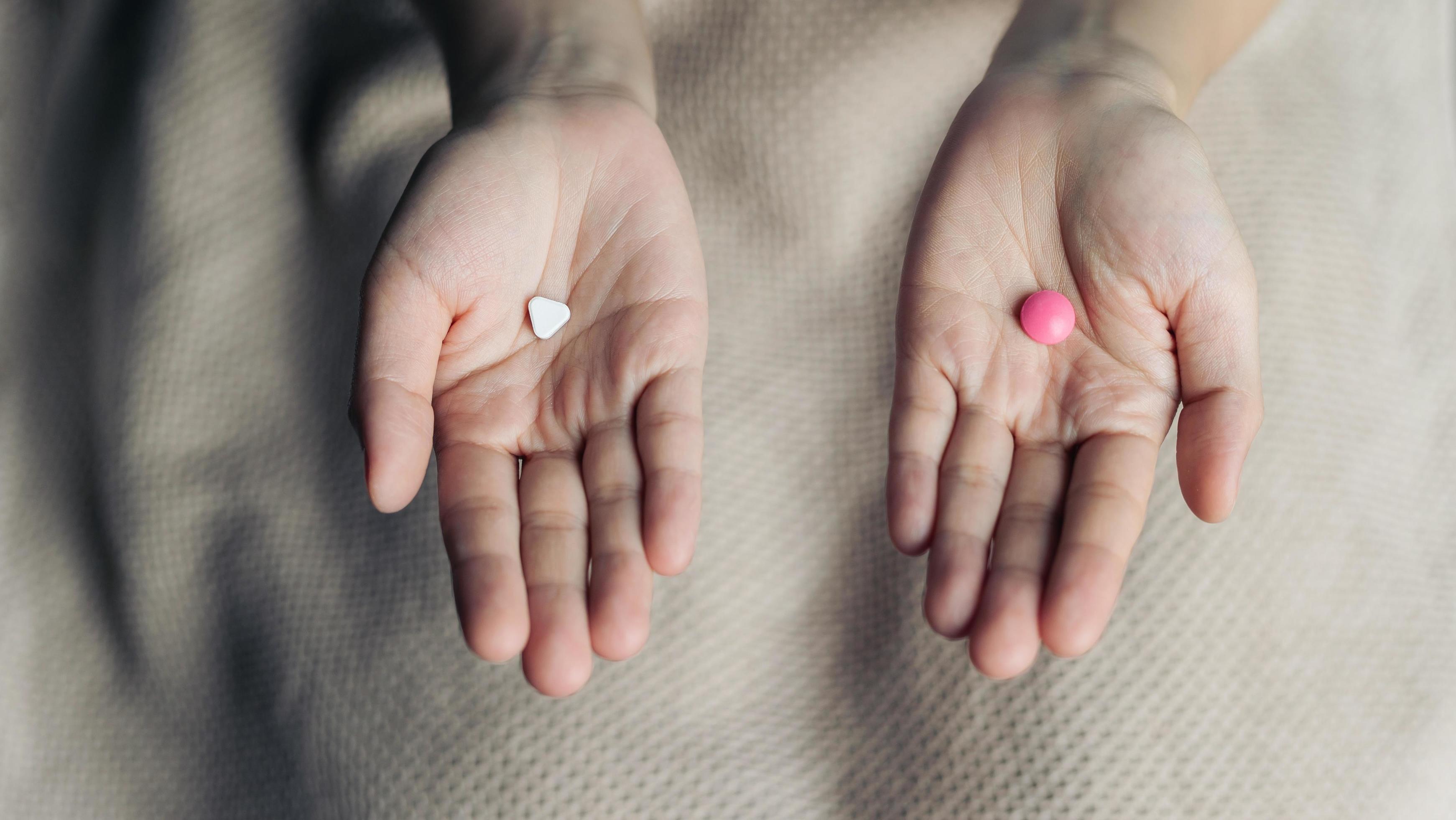 Loratadine vs. Cetirizine: Comparing Two Common Allergy Medications ...