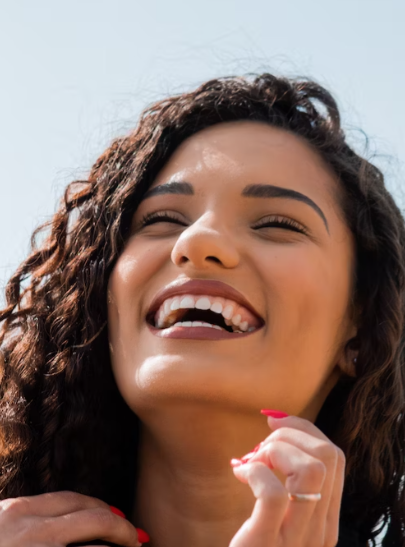 Fille souriante