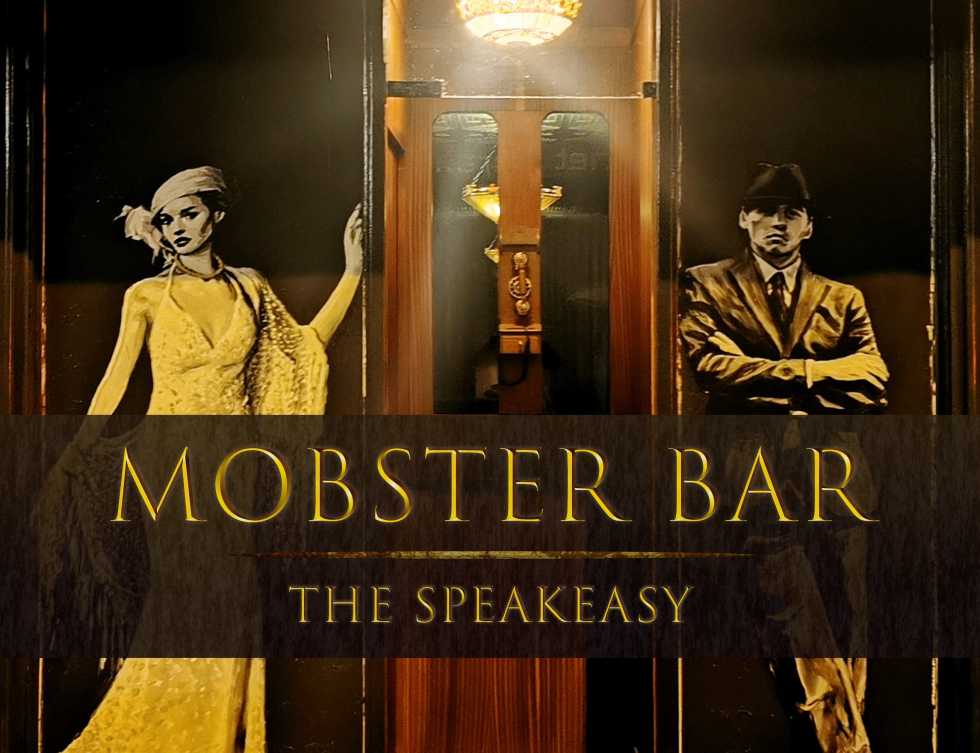 Mobster Bar cocktail speakeasy caché Paris 11 Marais 11e 11eme Republique Oberkampf bastille cabine telephonique telephone  art deco chic beau prohibition jazz 1920