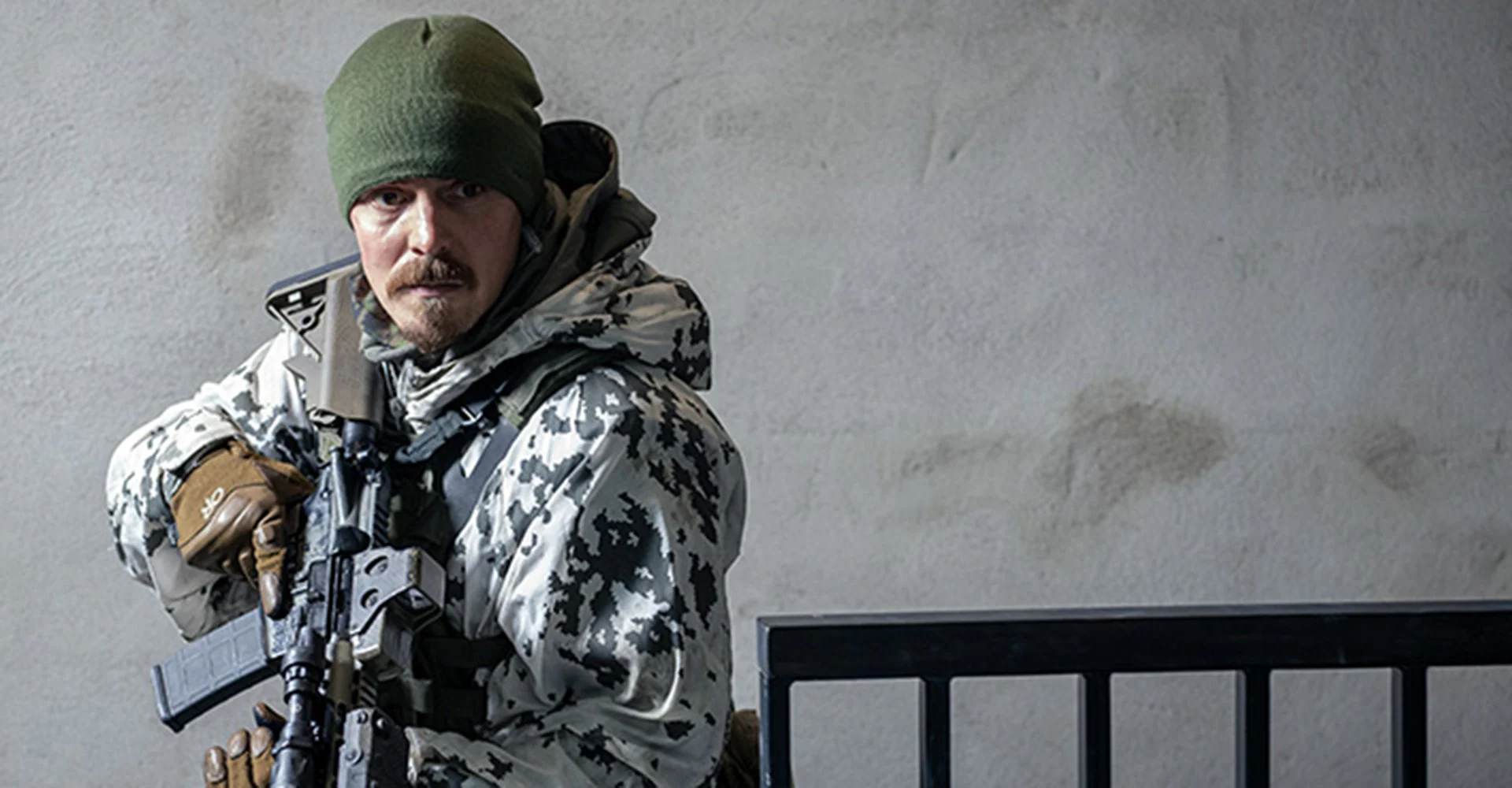 Omerta 612 JasperPääkkönen photoHeikkiLeis testi