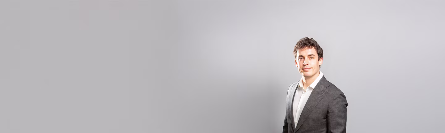 Harris-Williams BioHeader-SamGethinJones