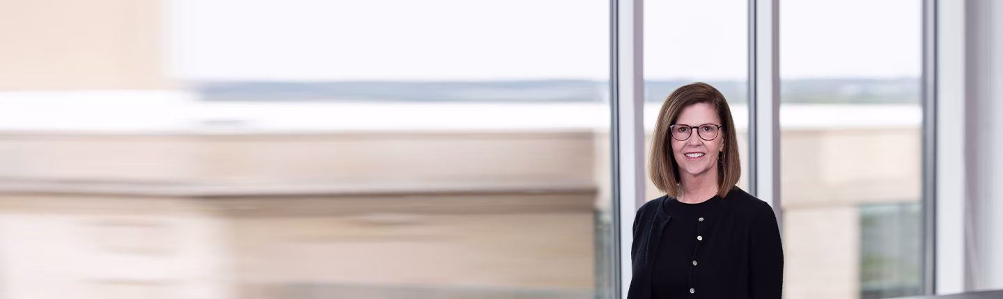 Harris-Williams BioHeader-StephanieHolmes