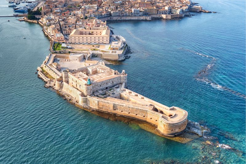 Syracuse Architecture: Sicily Through 6 Historic Buildings