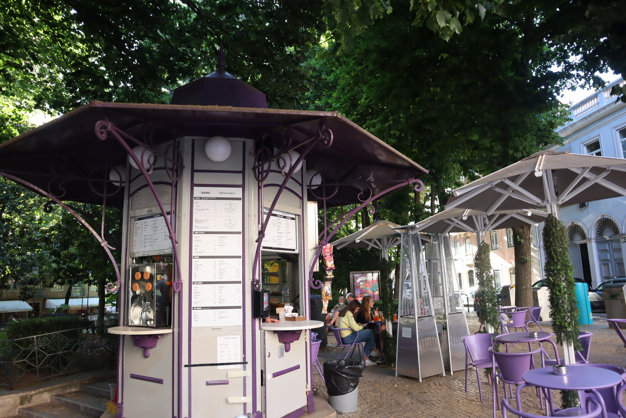 An Insider's Guide to Lisbon’s Best Kiosk Cafes - Fernwayer