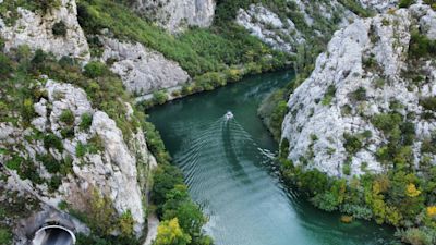 A Bend in the River