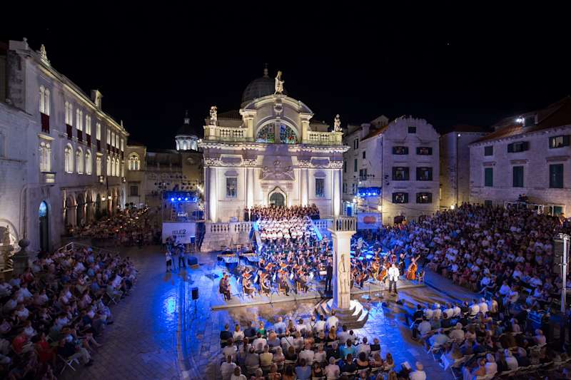 Visit Dubrovnik: Adriatic History and Coastal Culture