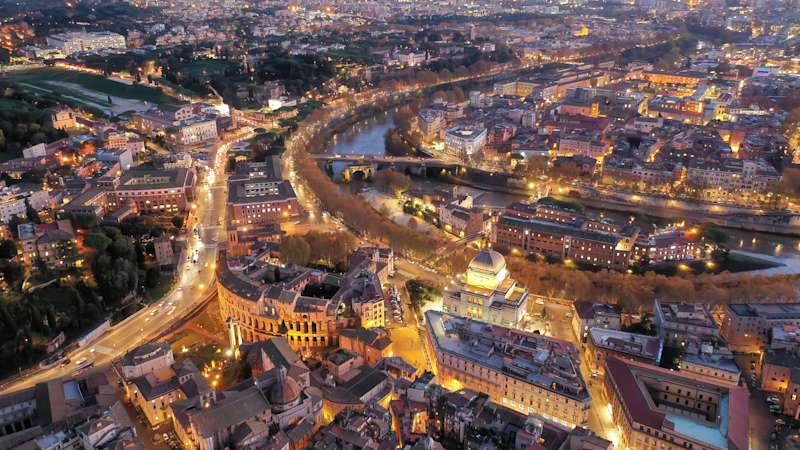 Visit Rome: Ancient Streets and Modern Culture