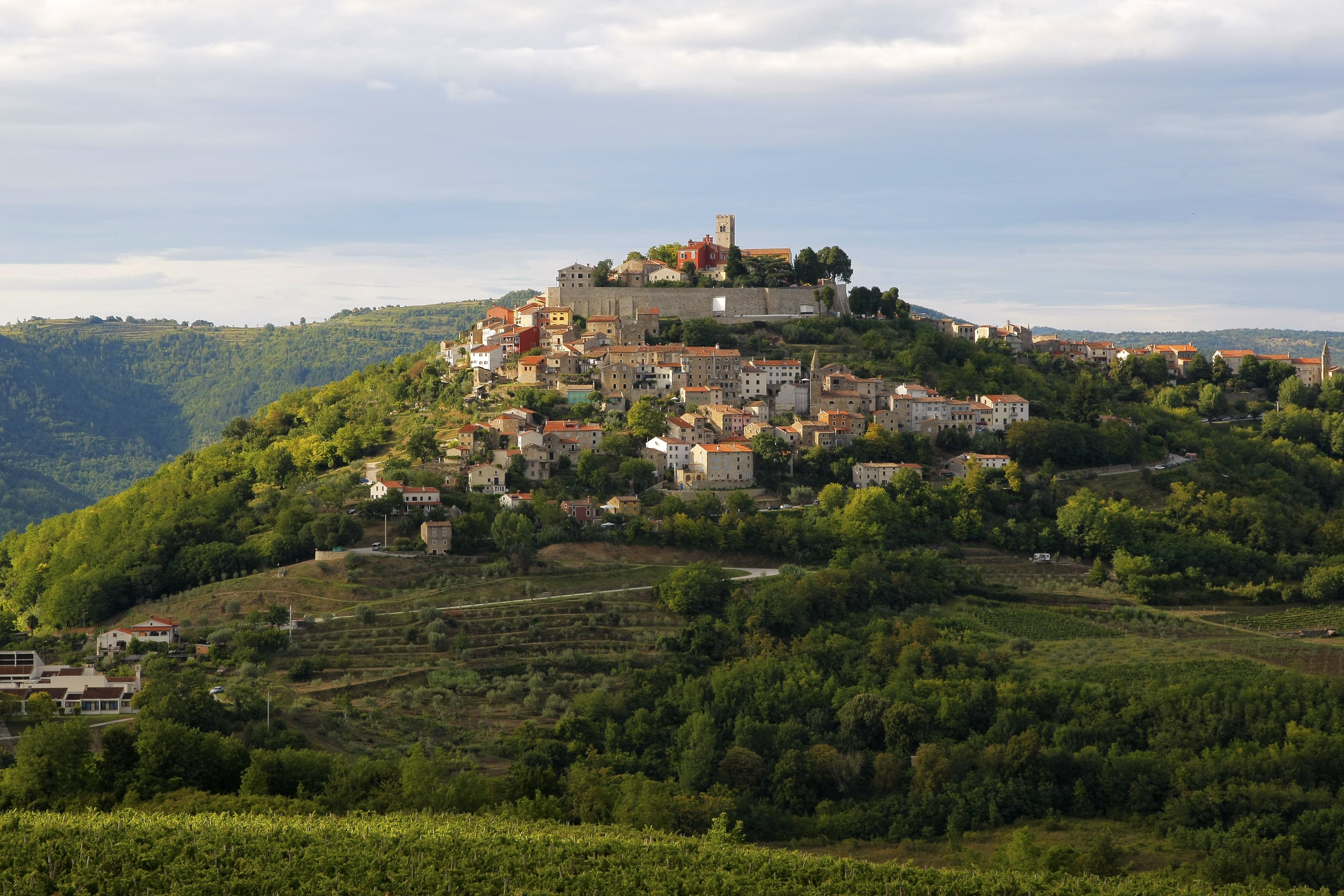 8 Medieval hilltowns, Motovun II 