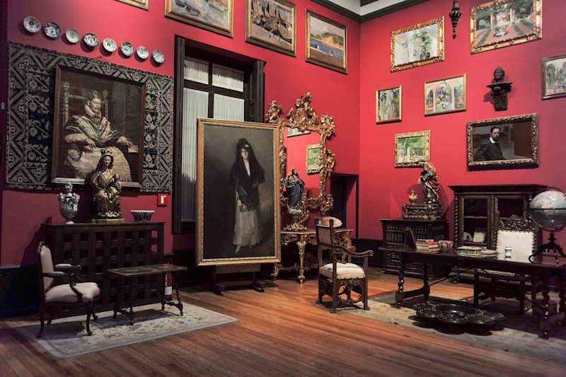 Visit Madrid: Tapas, Tradition and City Life