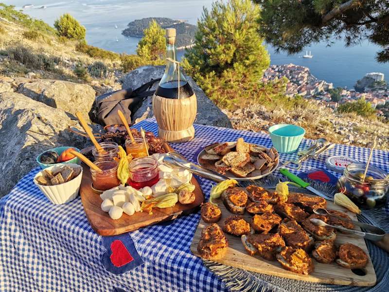 Visit Dubrovnik: Adriatic History and Coastal Culture