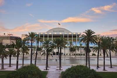 Visit Valencia: Architecture, Food and Mediterranean Life