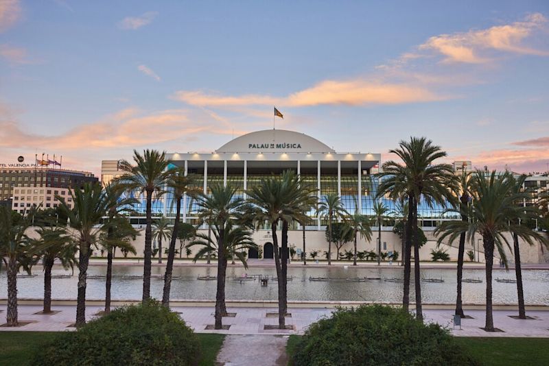 Visit Valencia: Architecture, Food and Mediterranean Life