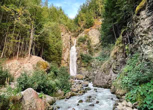 Photographie de toine_bs dans le parc "Buvette de la Cascade du Dard"