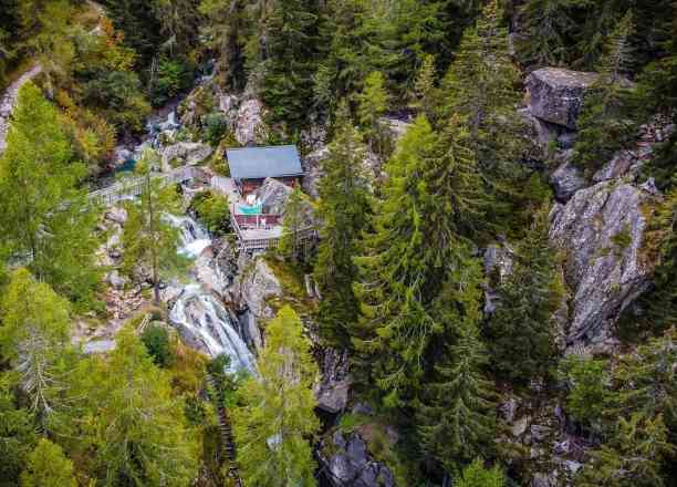 Photographie de henocklawson dans le parc "Cascade de Bérard"