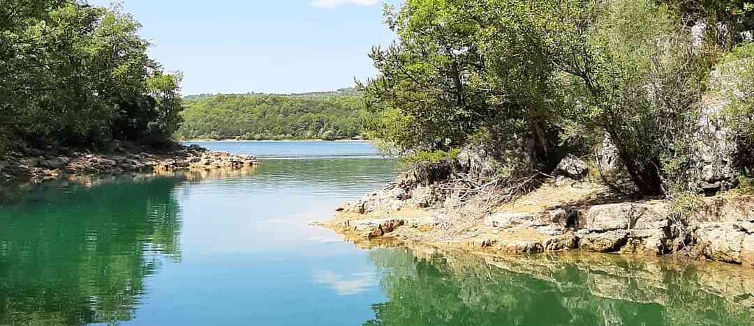 Photographie de zenlifeinfos sur la randonnée "Saint-Laurent-du-Verdon vers le Coteau Chiron"