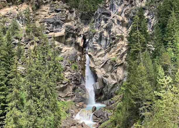 Photographie de rheaparks_app sur la randonnée "Cascade de la Fraîche"