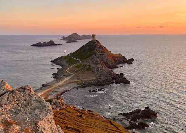 Photographie de paolinevgr dans le parc "Tour de la Parata - Chemin de la Corniche"