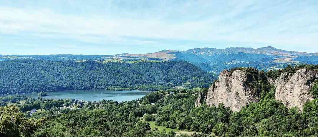 Photographie de emiil.lie sur la randonnée "Château de Murol et Volcan du Tartaret"