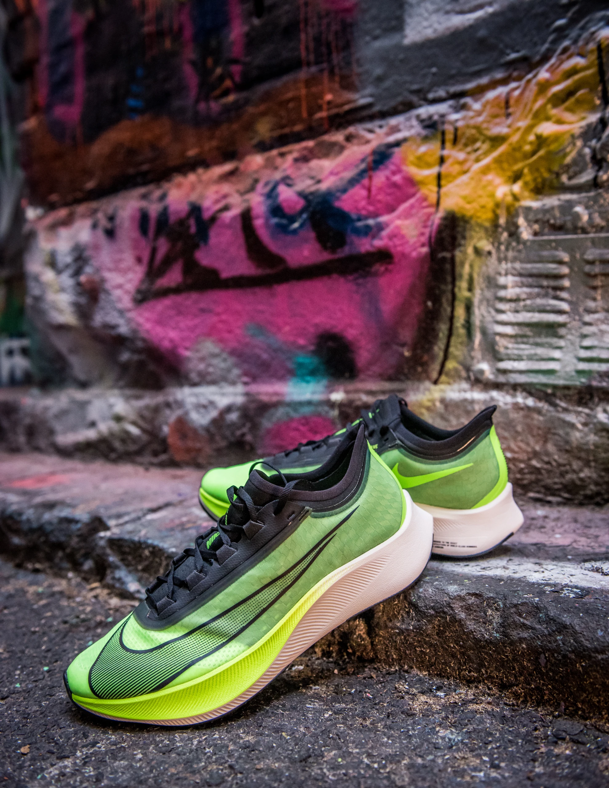 extraterrestre Médico Brillar Nike deliver the heat with two new shoes | Tempo