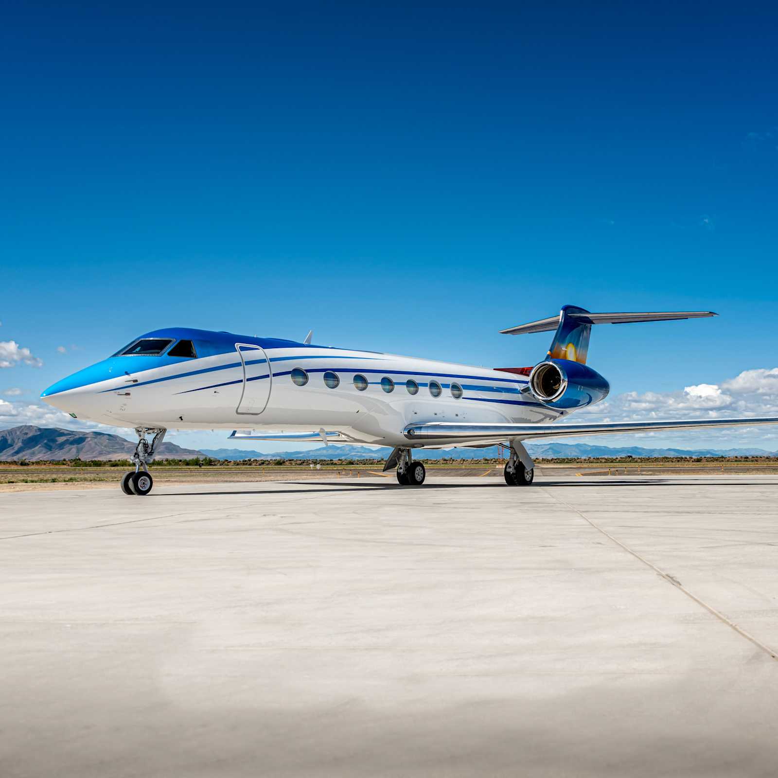 Gulfstream G550 Charter Aircraft