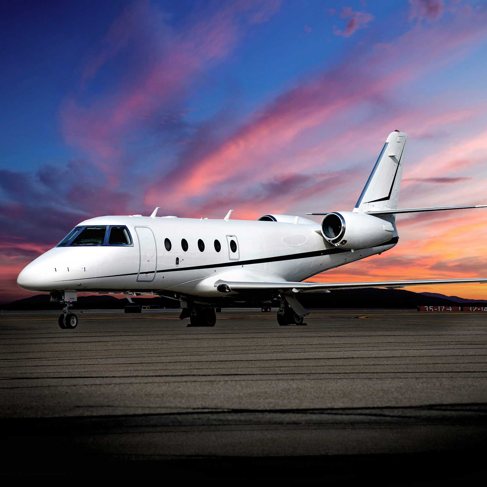Gulfstream G150 Charter Aircraft